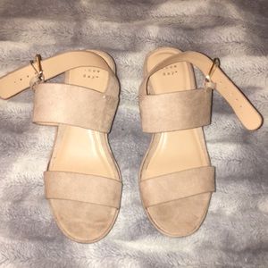 Beige Tan Sandal Wedges size 6 women’s